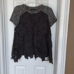 Ladies Blu Pepper Gray Top Medium Like New